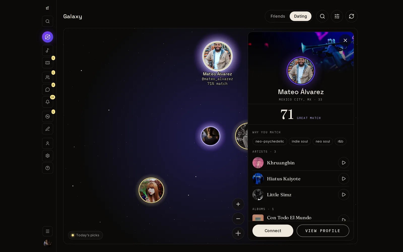 The Galaxy in Dating mode: only people who are also in dating mode, one of them selected with a 71 percent match and what you share.